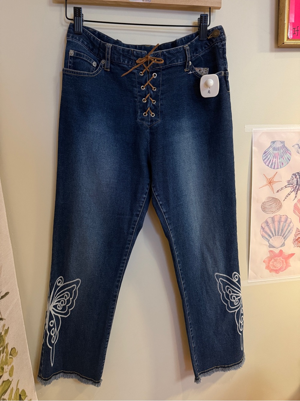 Lace-Up Dark Blue cropped pants Women’s Jeans with Embroidered Detail
